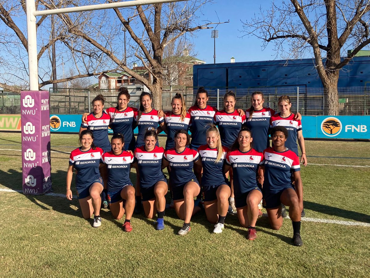 ferugby's tweet photo. #LeonasXV | 🦁 📷 Captain's Run de las @leonasrugby en Potchefstroom 💪🏻
🏉 🇿🇦 @WomenBoks 🆚 🇪🇸
📆 Viernes 19
🕘 15:00h.
🏟 Fanie du Toit
📍 Potchefstroom
📺 🔴 @rtveplay /
En @teledeporte, desde el min. 30
#VamosLeonas #SUDESP
@iberdrola @Renfe @JomaSport @deportegob @COE_es https://t.co/p54DkGG5zR