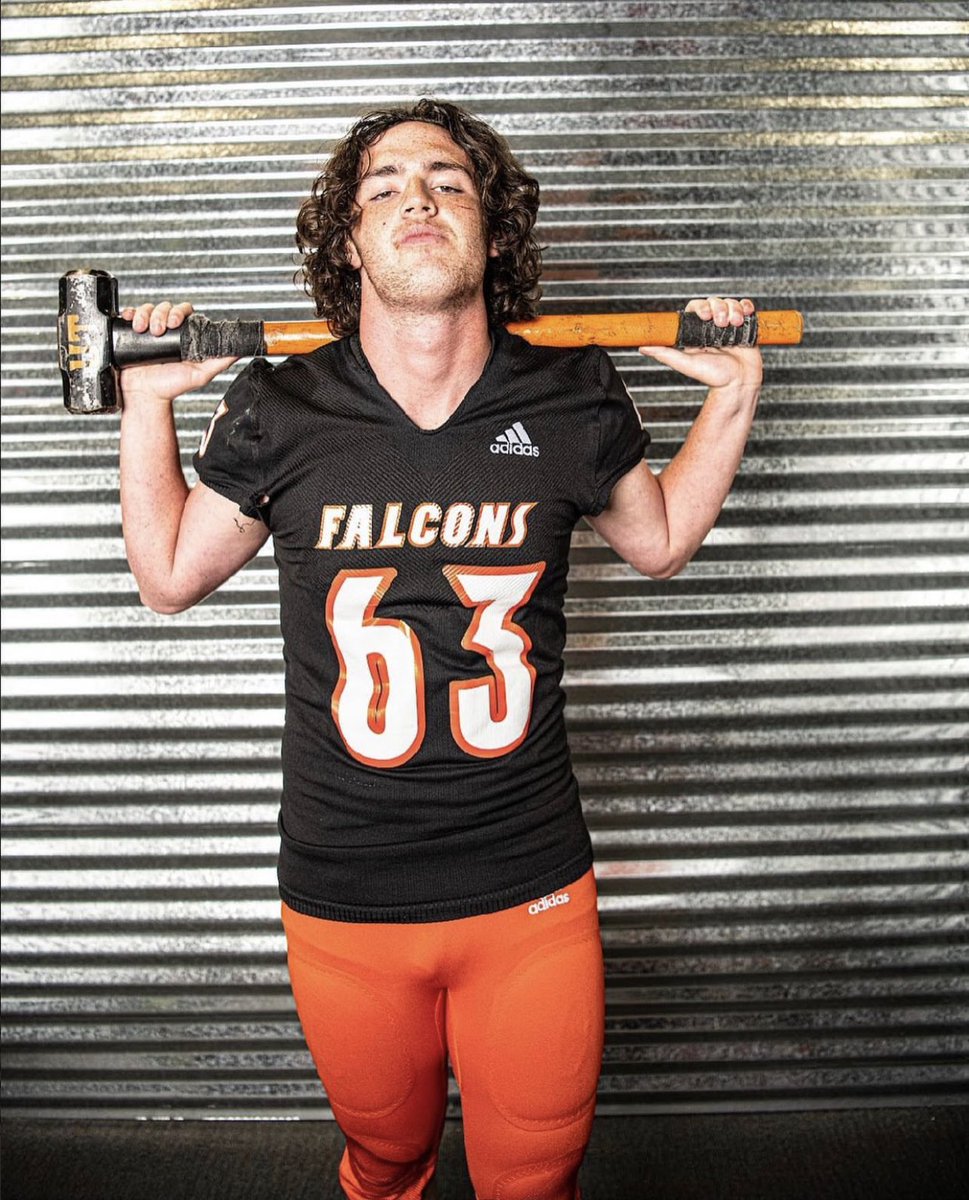 KinneyJaxson's tweet photo. Freshman Year! Year 1! Falcon Proud!#UTPBfootball #FalconsUp #longsnapper https://t.co/DbtxGwMvn3