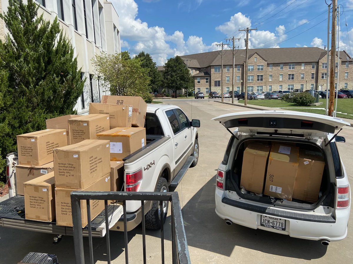 Ottawa_Baseball's tweet photo. Thanks @adidas for taking care of our student-athletes! Being able to receive truckloads of gear is truly amazing. Get developed here. #bravenation #rOUtetolewiston https://t.co/IWiNiPtBGL
