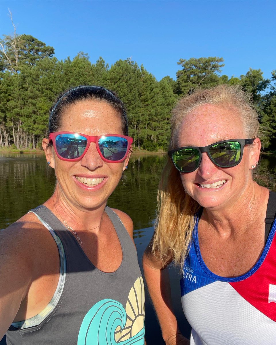 LauraAThurston's tweet photo. Great way to start a beach day… with a run with a friend at the beach! Looking for a strong day of high waves and strength training followed up with some Ultra’s! Always bring Ultra gear and beers! #teamultra #ultraambasssador #strongwomen   #RunforULTRA #ULTRAMarathonGiveaway https://t.co/3jht40B801