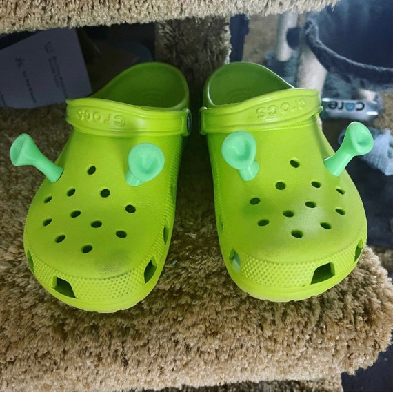 não desculpo, crocs do shrek >>>