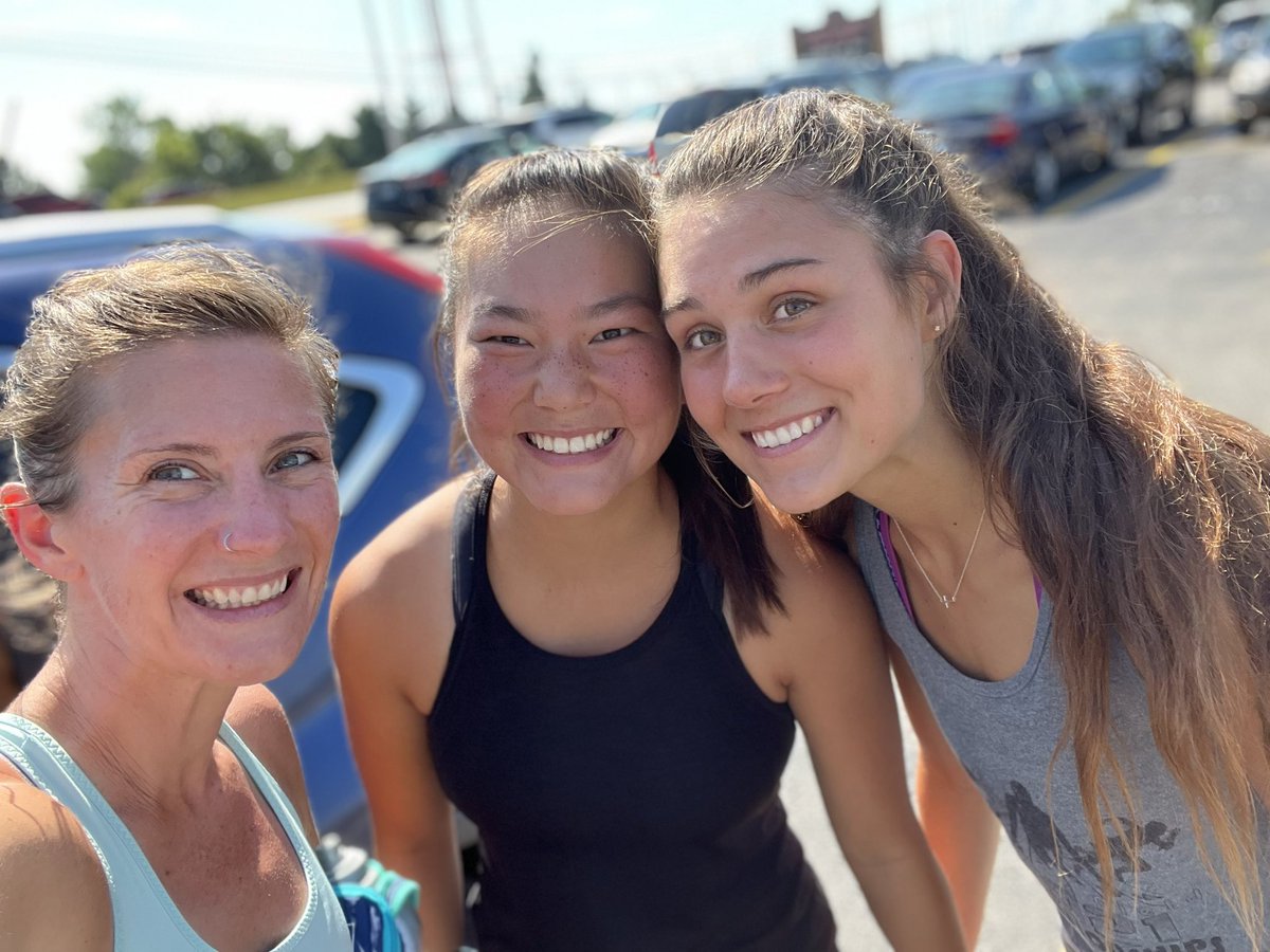 Elizabeth Hurst tweet media