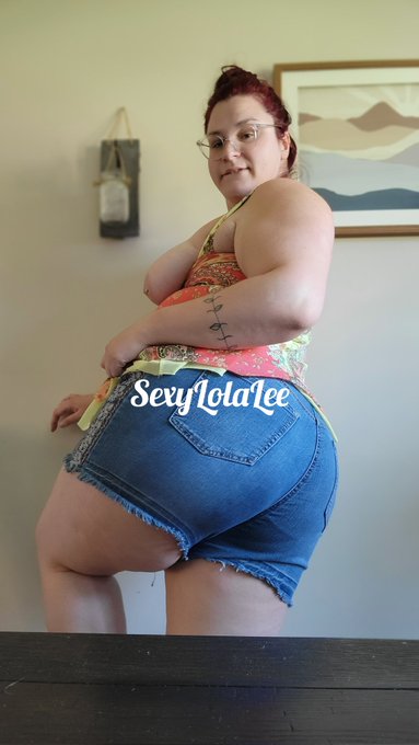 I heard you like big asses https://t.co/8nDk1oBhKd<a href="/tag/realloyalfans"class="tags"><span>#realloyalfans</span></a>