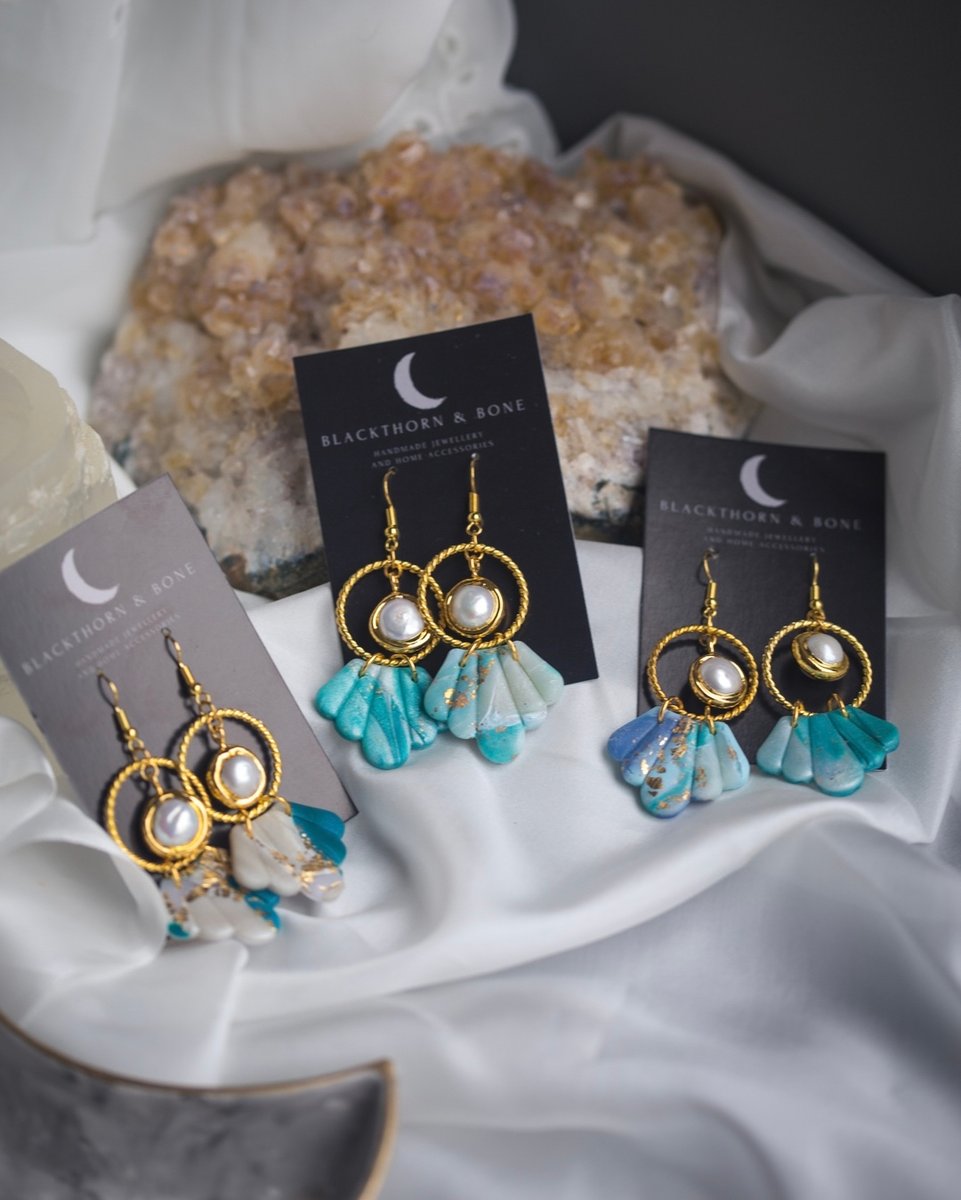 blackthornbone's tweet image. Pearlescent clay and pearls, a match made in heaven. 
 .
.
.
.
.
#microblogger #microinfluencer #liketkit #ltkunder50 #ltkstyletip #discoverunder5k #outfitinspo #discoverunder1k #stayhomewithltk #blondesandcookies #smallblogger #ukblogger #blogandbeyond #thecaptionclub #reallifea