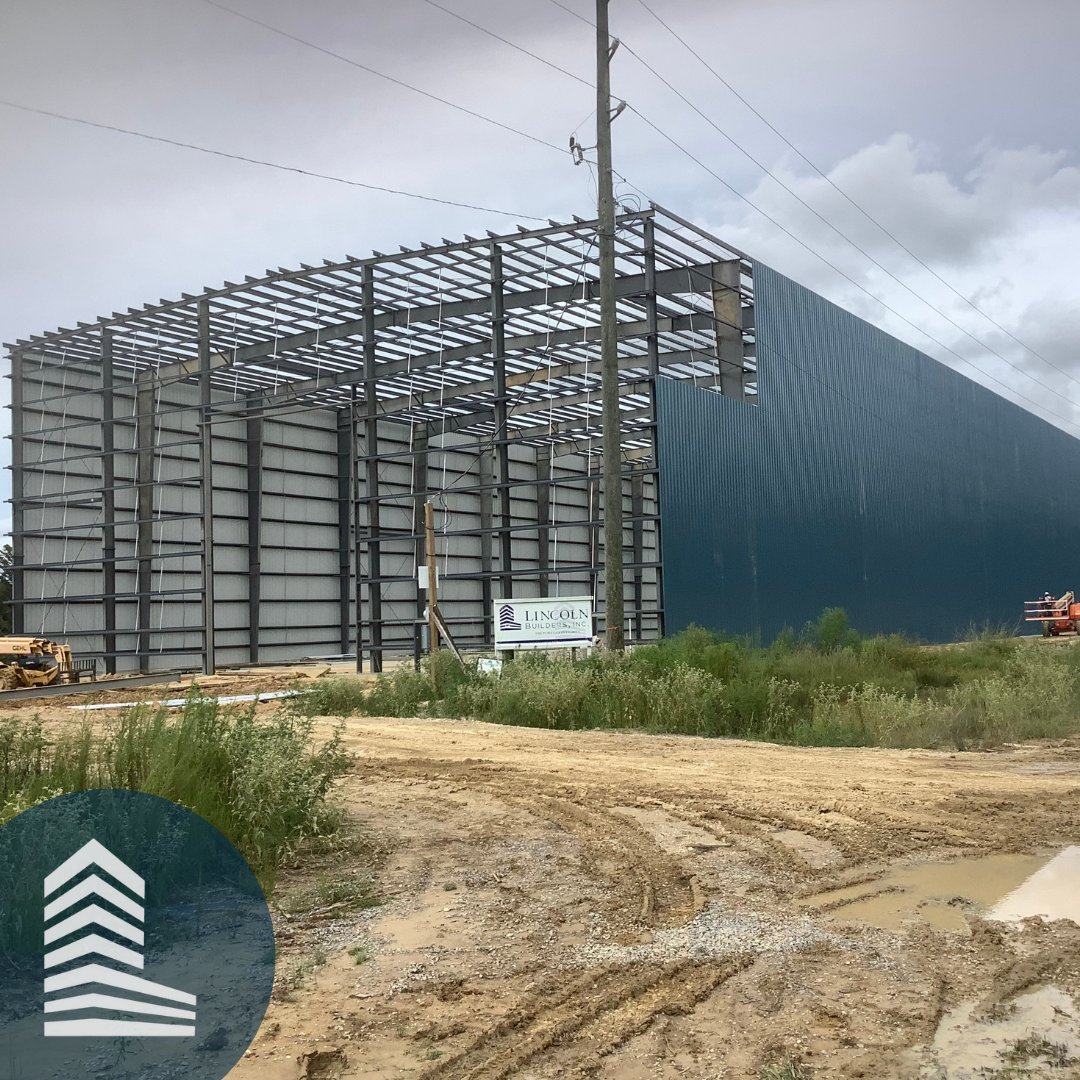 LincolnBuilder1's tweet photo. Last time we showed you this project we were laying concrete, check out the amazing progress. The Tickfaw Landing project that will be a 42,900 Sq. Ft. dry boat storage facility that will hold up to 264 boats. #PowerOfIntegrity https://t.co/MLzpGDnpos