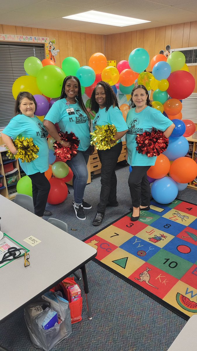 BookerPreK's tweet photo. Hip Hop Hooray! Meet the Teacher is today!! @MRobinsonElem @Ms_Valencia_A #welcomingallstudents #welcome #welovePreK @CyFairISD #CFISDspirit https://t.co/yOCRysdrsy