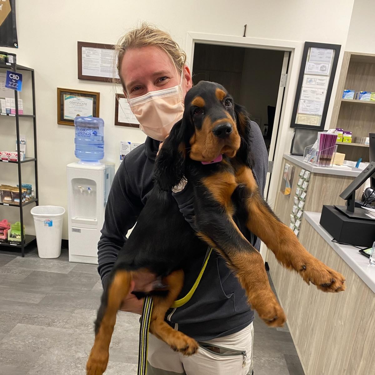 HAPPINESS HAPPENS... here at Bremo all the time! Just look at that puppy face!
#bremorx #smallpharmacybighearts #petfriendly #RVAdogs #RVApetfriendly #happinesshappens #happinesshappens2022 #happinesshappensmonth #yourhappierplace #RVA