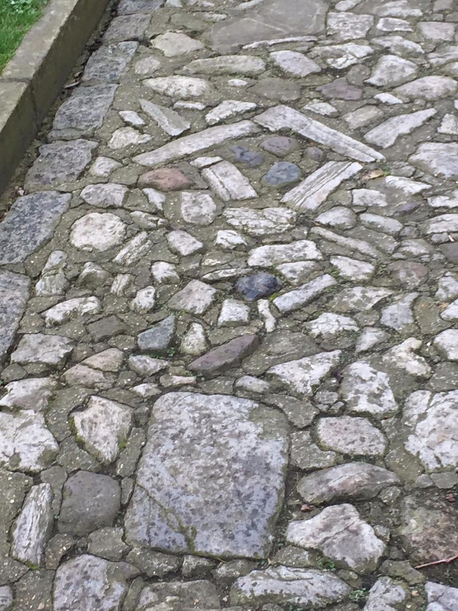 Avon3569's tweet photo. Freemasons at the Tower of London, hidden signs. #Fremasons https://t.co/F2lgwIZh9j