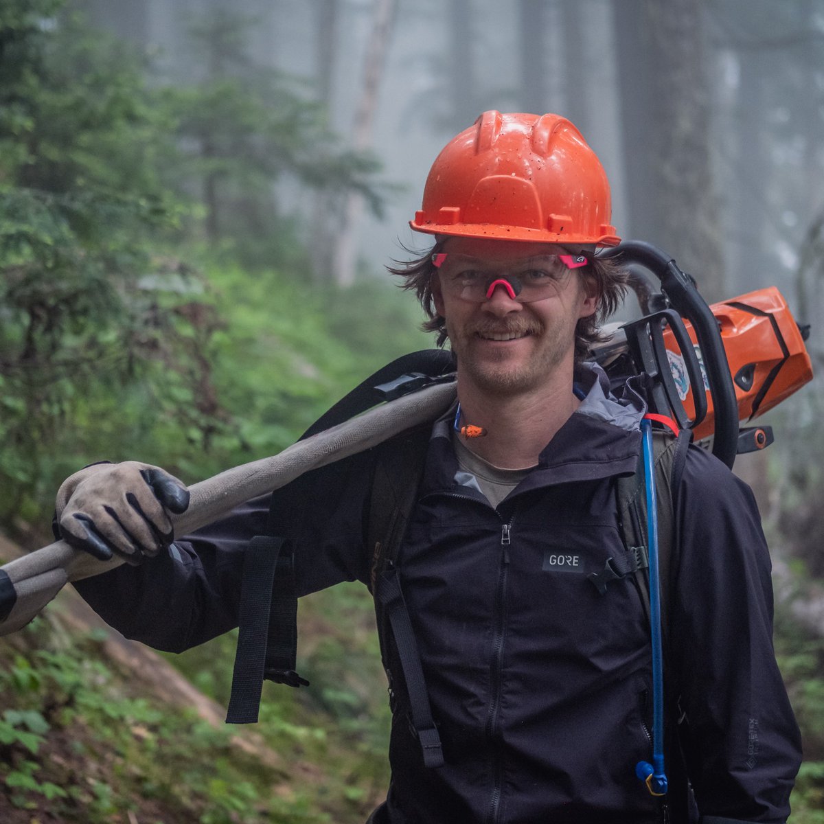 The longest mountain bike trail in the world: OROGENESIS. It’s an idea that we can’t wait to see become a reality. Stoked that our friends at GOREWEAR are helping make it happen.

Learn more: theradavist.com/orogenesis-mou…
Shop GOREWEAR: bit.ly/3QDVbe4