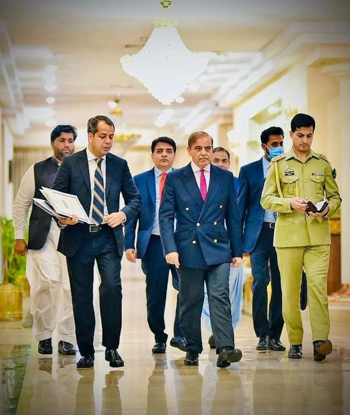 HammadQureshiO2's tweet photo. خادم پاکستان ❤️
#WeNeedNawazSharif https://t.co/y0WwWwRDdL