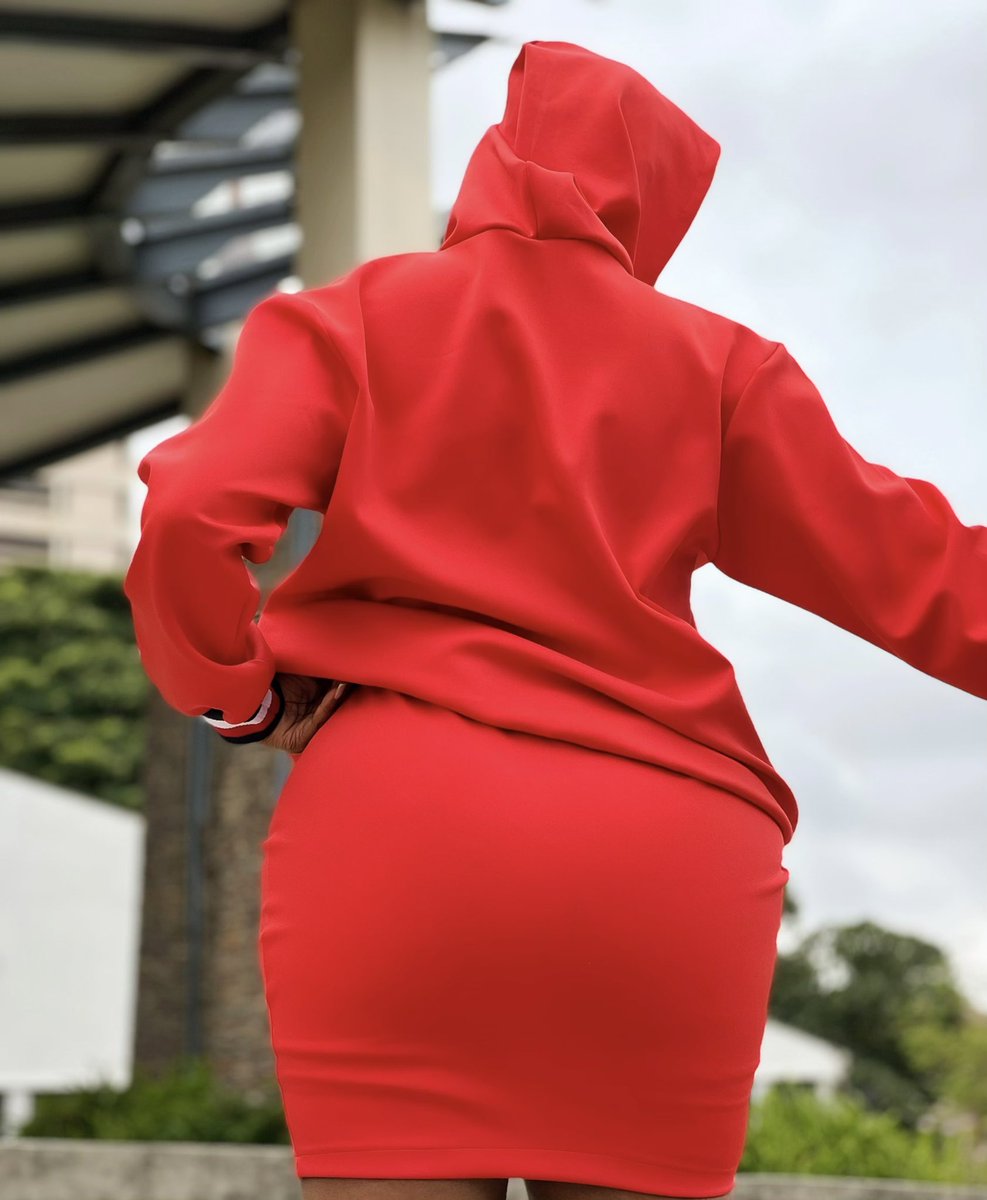 realsophy's tweet image. What is it giving? 🙈

Fit ( instagram.com/kloqace.ng?igs… )