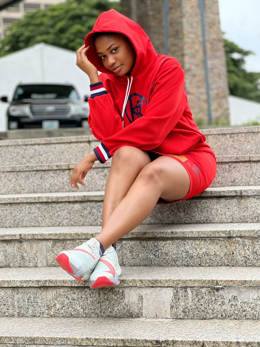 realsophy's tweet image. What is it giving? 🙈

Fit ( instagram.com/kloqace.ng?igs… )