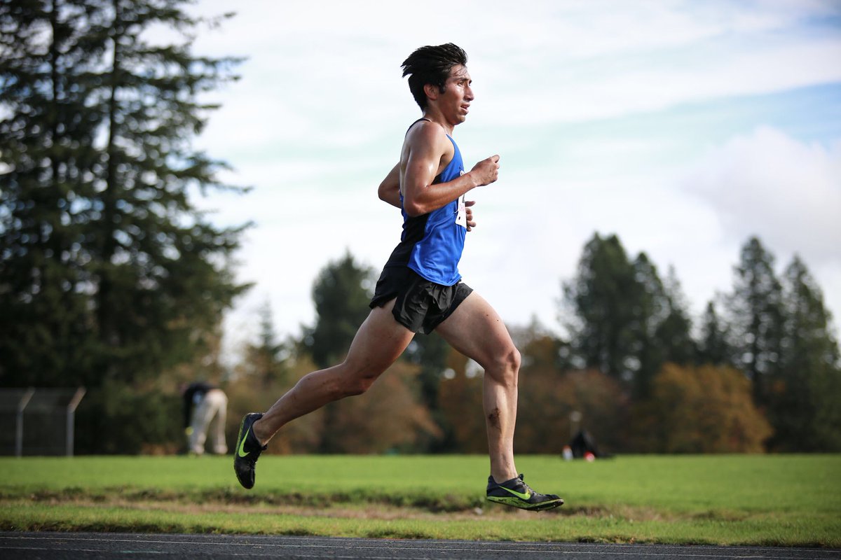 moisesemmm's tweet photo. #running #TrackandField #moimartinez https://t.co/pZZqL11tHt