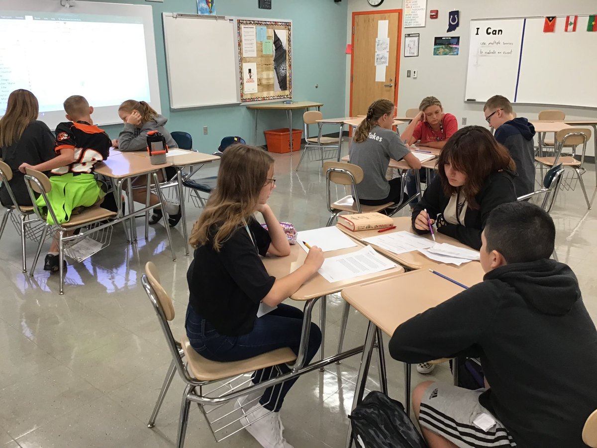 HeyMrHolz's tweet image. Doing the Lunchroom Fight lesson from  @SHEG_Stanford today to teach students about multiple perspectives in history. Great lesson that the kids enjoyed! Glad admin was able to stop by and see what the kids came up with.