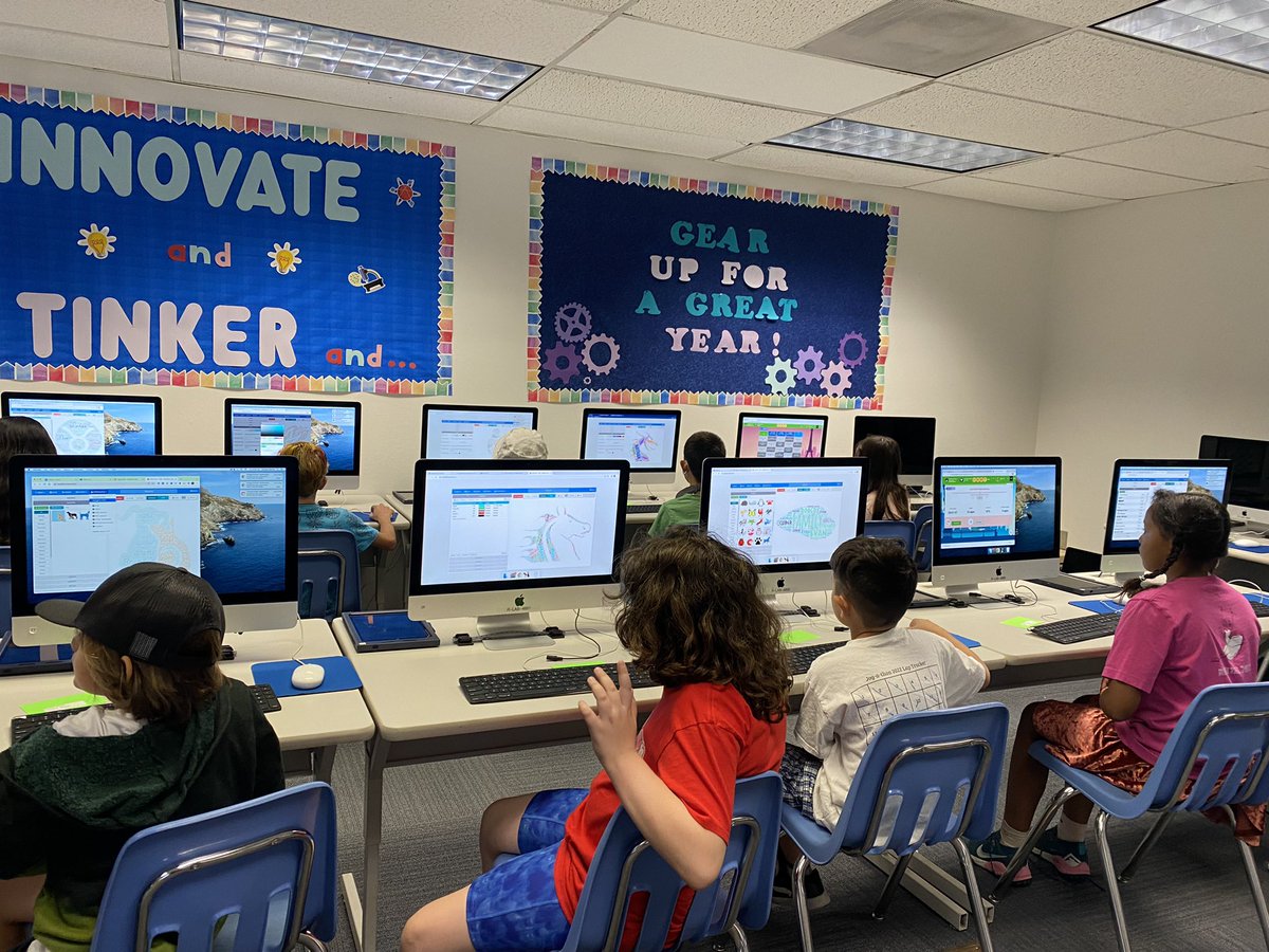 Great things happening at the <a href="/RedOakRattlers/">Red Oak</a> Innovation Lab! #opshares #teamopusd