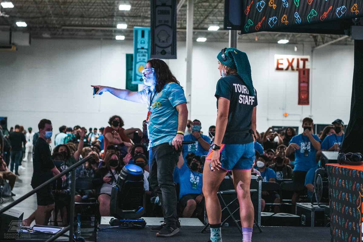 DomoNatorr's tweet photo. Keeping the crowd ALIVE!

@StutheAnnouncer &amp; @celineeebbb https://t.co/U3SNlwymlT