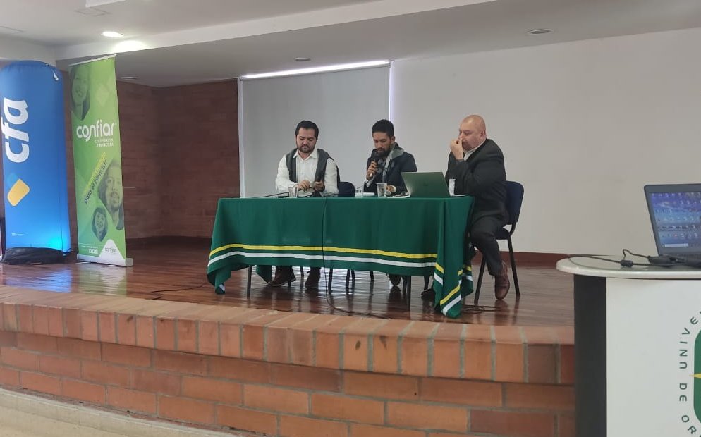 Fusoan (@fusoan) on Twitter photo El Foro académico continúa:
✅ Andrés Aristizabal habla de #EmprendimientoSolidario
✅Viviana Rúa nos comparte su ponencia sobre desarrollo rural y #Cooperativismo
✅Nuestro Director <a href="/luisfercalle/">Luis Fernando Calle Viana---- La risa siempre</a> conversa con Juan Zuluaga y Fredy Mafla sobre experiencias de #DesarrolloLocal El Foro académico continúa:
✅ Andrés Aristizabal habla de #EmprendimientoSolidario
✅Viviana Rúa nos comparte su ponencia sobre desarrollo rural y #Cooperativismo
✅Nuestro Director <a href="/luisfercalle/">Luis Fernando Calle Viana---- La risa siempre</a> conversa con Juan Zuluaga y Fredy Mafla sobre experiencias de #DesarrolloLocal