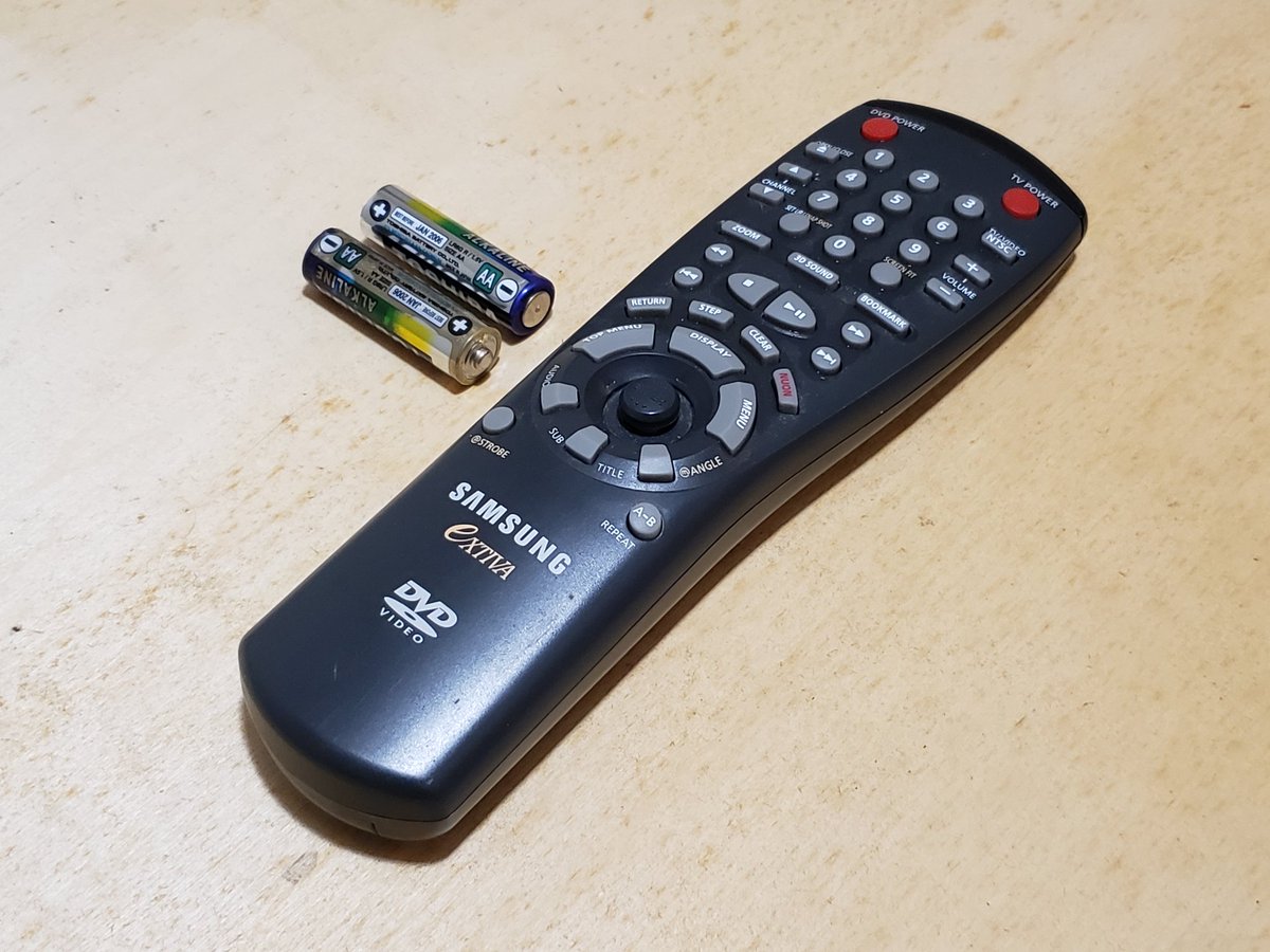 _ScatoLOGIC_'s tweet photo. YES! I found the remote for my #Toshiba #NUON DVD game system from #VMLabs! 

It was in another location in a box with old TV stuff.

5 star rating for Toshiba OEM AA batteries. These were in the remote and did not leak in 15+ years! https://t.co/fweRzWUNXF