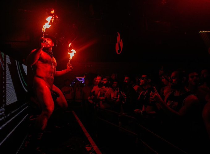 Not your average show 🤠🔥 https://t.co/tlHGHAdm96<a href="/tag/roast"class="tags"><span>#roast</span></a>