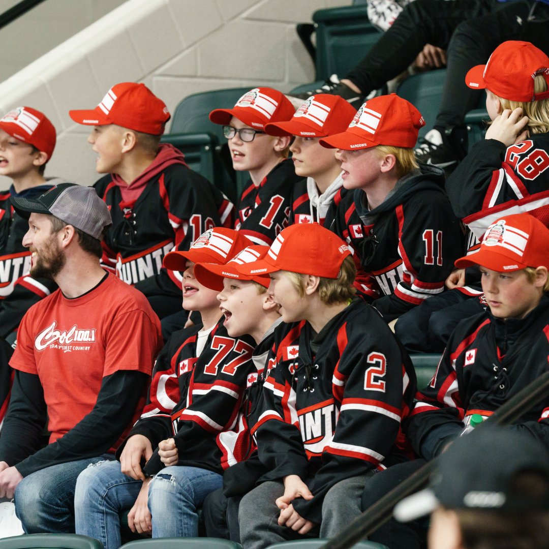 BellevilleSens's tweet photo. Not many Minor Hockey Associations can boast that they have an AHL franchise in their region. Even fewer have managed to build a relationship. 

Learn how the #BellevilleSens &amp; Quinte Red Devils are connecting to strengthen our local hockey community.

📝: https://t.co/QhyLGh8Ixn https://t.co/VN2Hu99kDI