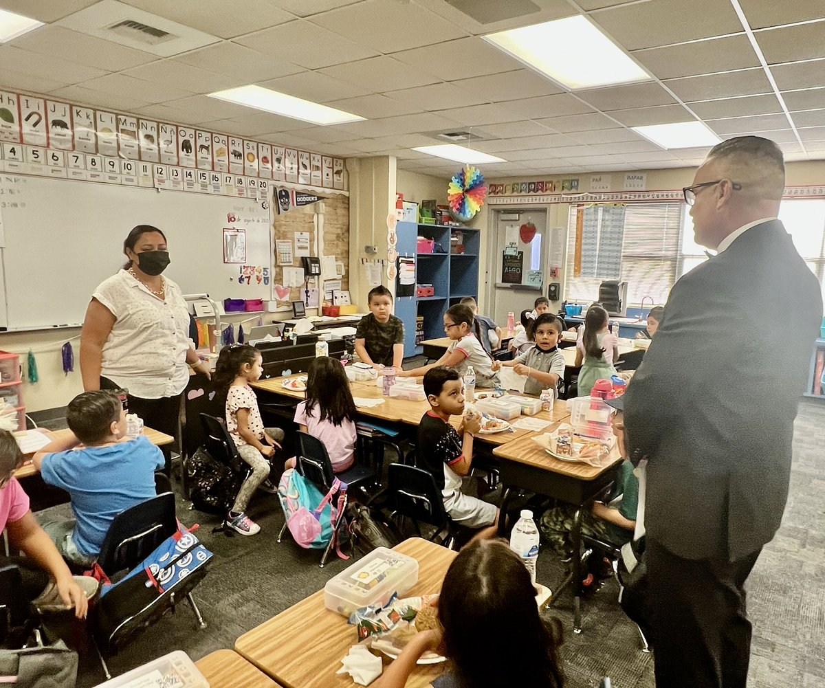 Although RUSD Superintendent Dr. Cuauhtémoc Avila makes it a weekly goal to visit schools - excitement of the first week of school is like “no other.” It’s a Terrific Thursday visiting Carter HS, Kucera MS, Hughbanks &amp; Morris ES for this school chief, Welcoming smiles all around!