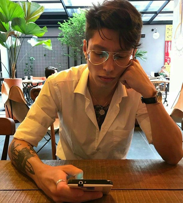 ☕💫 https://t.co/MjBULUSlz7