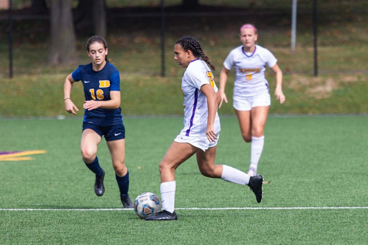 KnoxCollege1837's tweet photo. All @KnoxPrairieFire fall athletes move in and join the Knox community today! We are so happy to have you 🦊 🔥 
#KnoxProud #PrairieFire https://t.co/kyesDw9jgE