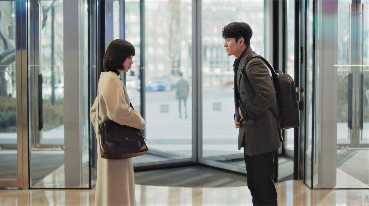 slice_of_mylife's tweet photo. It all started in front of that revolving door 💖

#ExtraordinaryAttorneyWooEp16 #ExtraordinaryAttorneyWooFinale #ExtraordinaryAttorneyWoo #KangTaeOh #ParkEunBin https://t.co/6kyepTOVq0