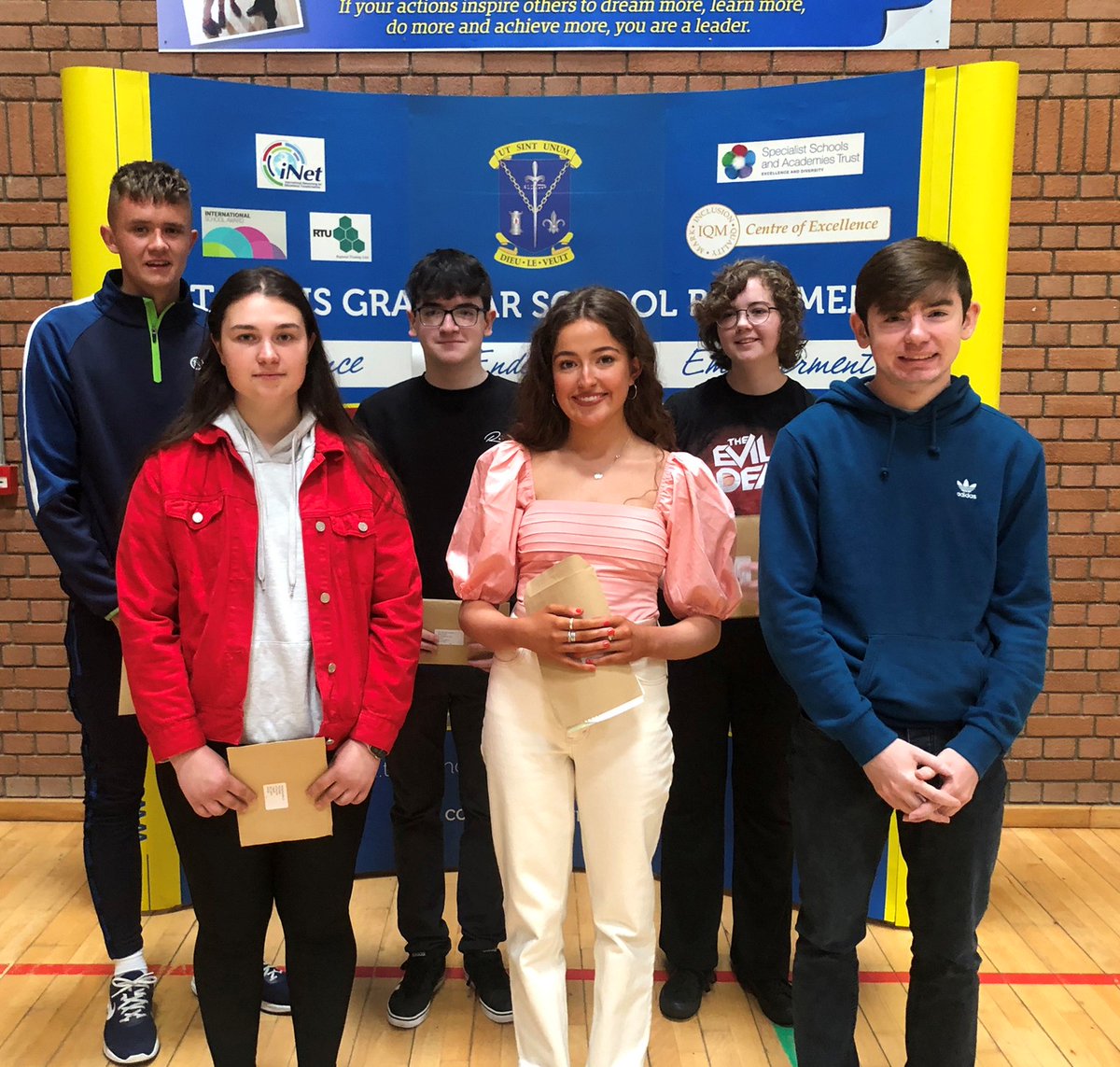 St Louis Ballymena tweet media