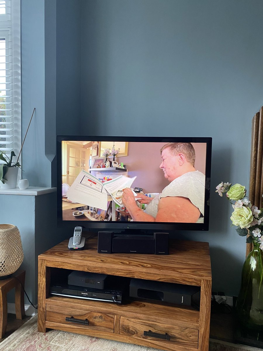 Fantastic to see 67-year old Christina on <a href="/ITVCentral/">ITV News Central</a> this evening, showcasing how our CliniTouch Vie #virtualward is helping her to manage her COPD from home. 🏠

It’s all part of our new partnership with <a href="/NHS_LLR/">NHS Leicester, Leicestershire and Rutland</a> to deliver brilliant #HomeFirst care.

bit.ly/LLR-ICS-launch