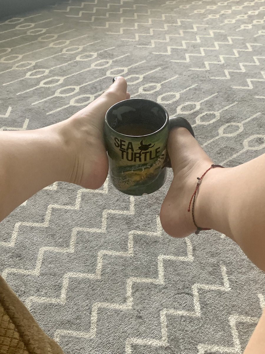 GFeeten's tweet photo. Anyone want some coffee, served by #thesefeet https://t.co/GLHrwXW0O2