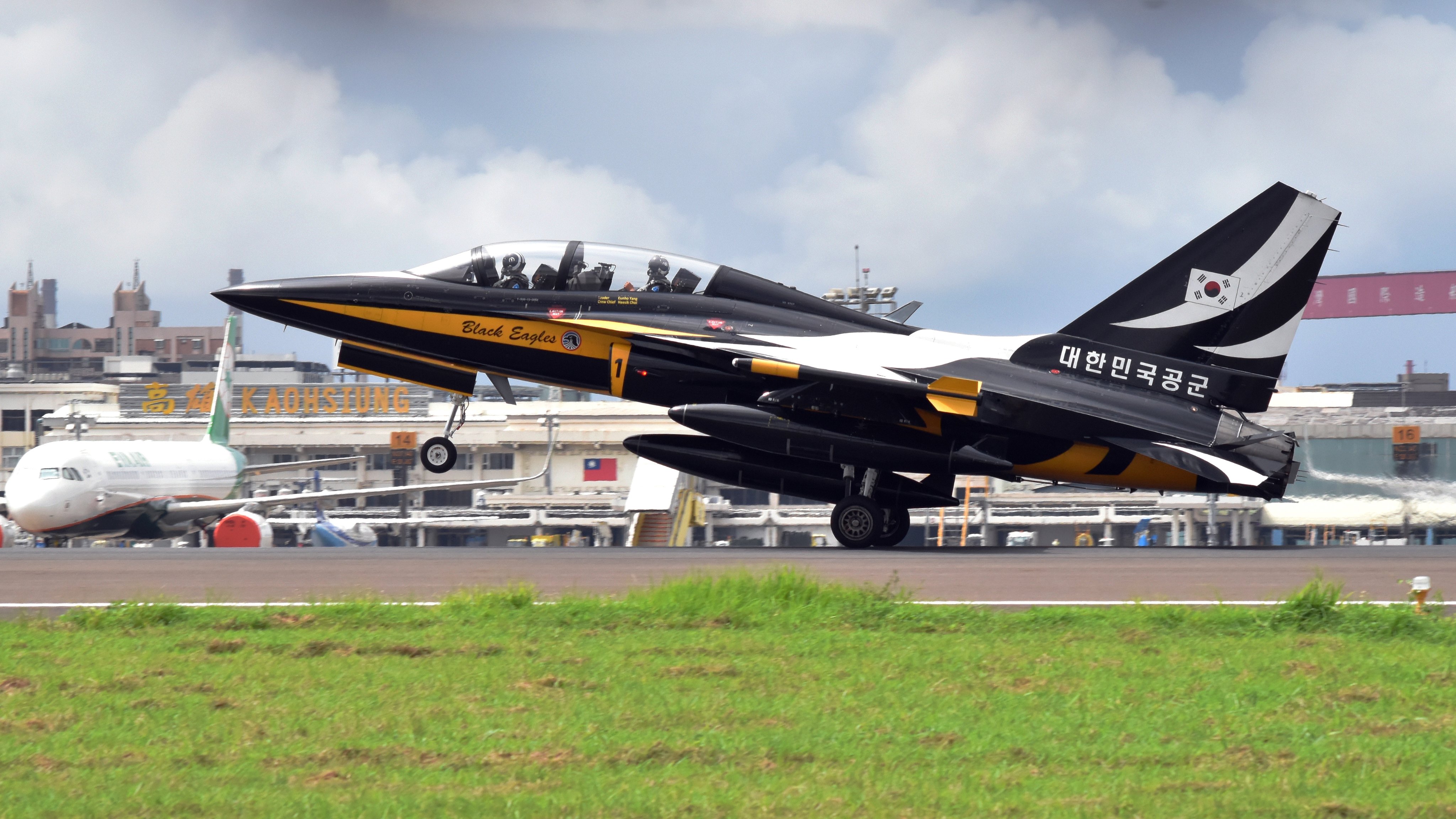 韓国空軍 Twitter Search Twitter