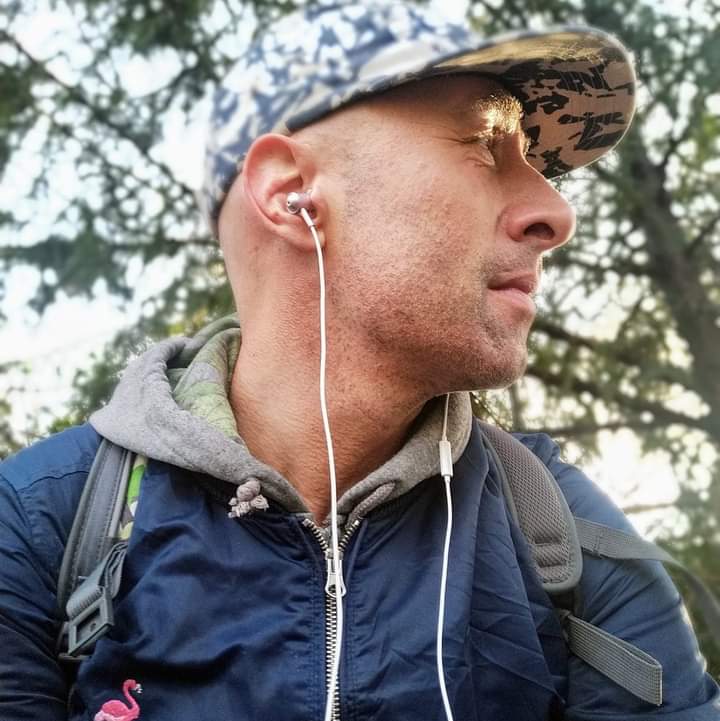 Tja ik wil mijn caps terug liegende kut Carlos