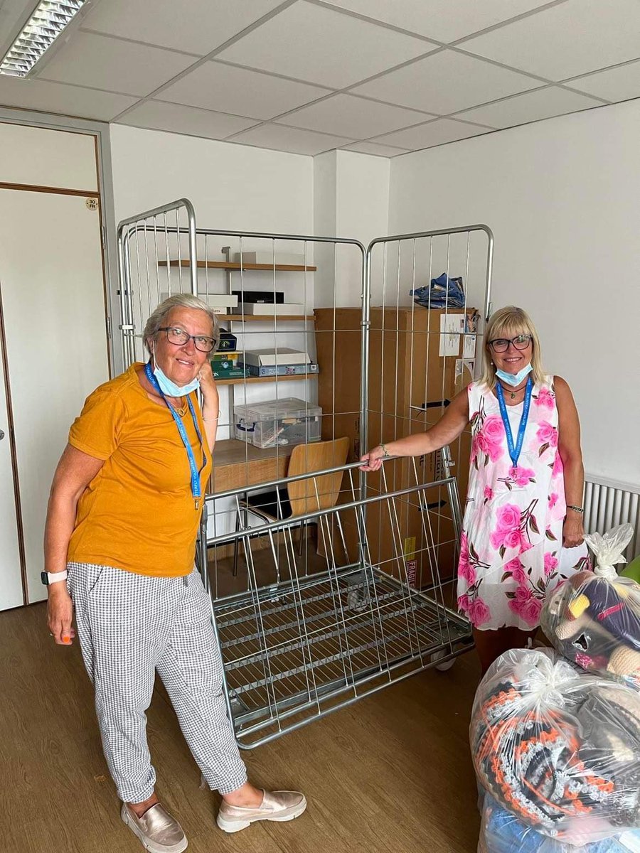 Blanketeers🏳️🌈 (@sarahblanketeer) on Twitter photo Thank you so much <a href="/susiLong2/">susi Long</a> <a href="/motherthornton/">Sandy Thornton</a> for coming in and helping with delivering all these amazing blankets. The staff were so grateful and it was a great opportunity to refresh everyone on just how important these blankets are in bringing comfort! 💜 <a href="/ESNEFT/">East Suffolk and North Essex NHS Foundation Trust</a> Thank you so much <a href="/susiLong2/">susi Long</a> <a href="/motherthornton/">Sandy Thornton</a> for coming in and helping with delivering all these amazing blankets. The staff were so grateful and it was a great opportunity to refresh everyone on just how important these blankets are in bringing comfort! 💜 <a href="/ESNEFT/">East Suffolk and North Essex NHS Foundation Trust</a>