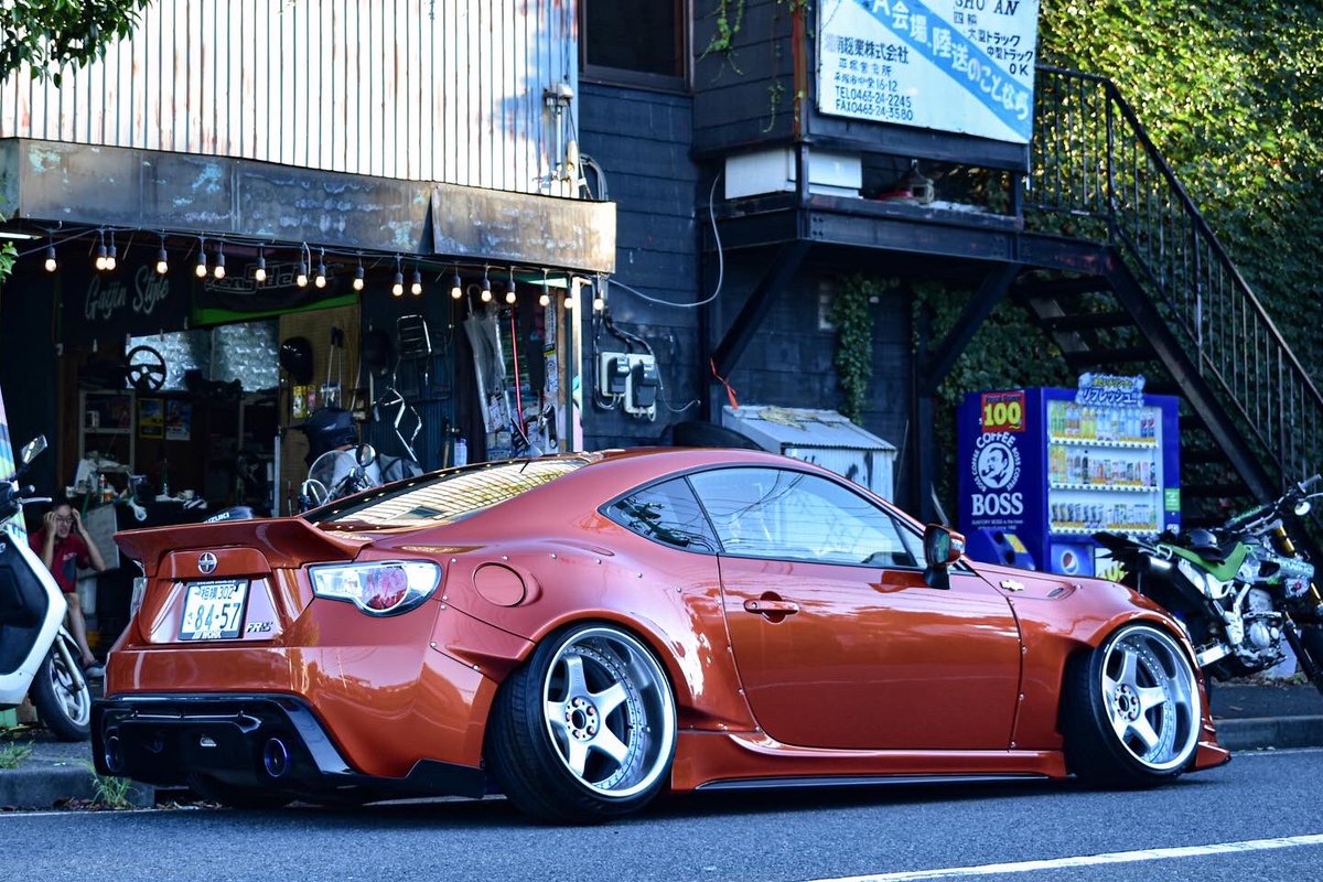 u10kenshin's tweet photo. 🔥New Style🔥  MOONTECH
足回り-フルアーム+エアカップ
ホイール-jdmconcept GT5
エアロ-PANDEM v3ダックテール フロント、サイドTRD
ヘッドライト-vland
今回制作して頂いた@hikaru1511 様本当にありがとうございました！
これからも大切に乗っていきます！ https://t.co/J4wqyjm55a