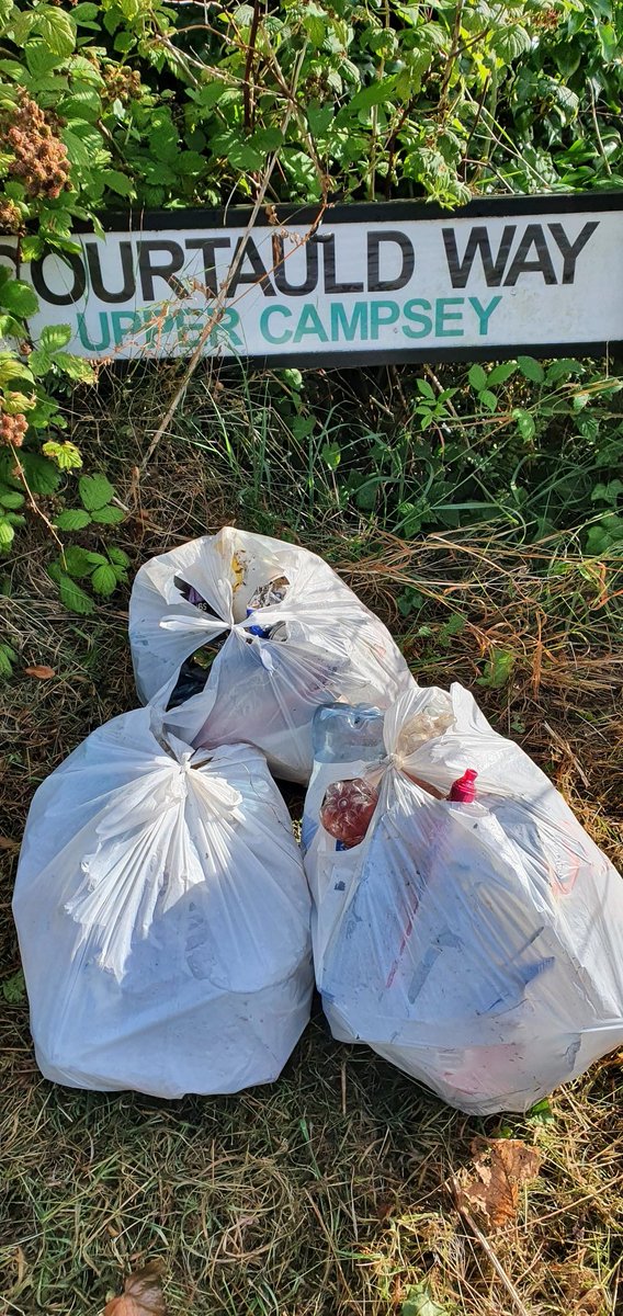 deery1971's tweet photo. Is this the most littered road In the council area. Where is the civic pride  amongst the fellow residents not to mention the cost to council. #keepnitidy
#adoptaspot  #Recycle #bluebin https://t.co/5voV79vCWd