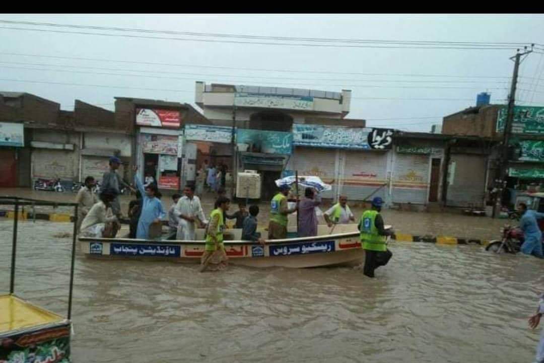 nadir_azam23's tweet photo. Media only covers selected regions by setting their own boundaries.They will never spare their 1 minute for headlining our isssues.But we can raise our voice on social media platforms. We all together can make it possible for our Peoples 
#TaunsaNeedsAttention 
#تونسہ_بچاو https://t.co/ewzYgRx26S