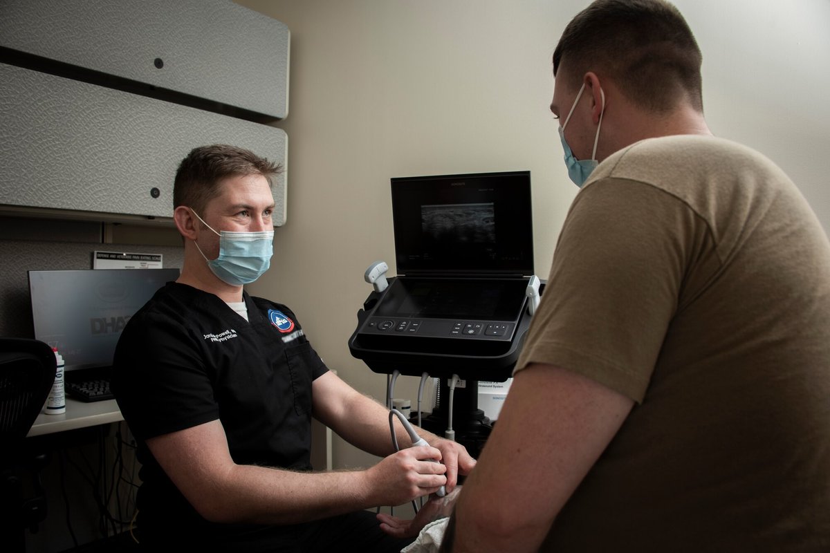 MRC_West's tweet photo. The Moreno Clinic on JBSA Fort Sam is providing a walk in clinic for musculoskeletal injuries Mon-Fri, 8:00 am to 10:00 am, active duty and perm party only. No referral or appointment required. More here: https://t.co/kSD98OkLA4 https://t.co/NUd2PRoXwH