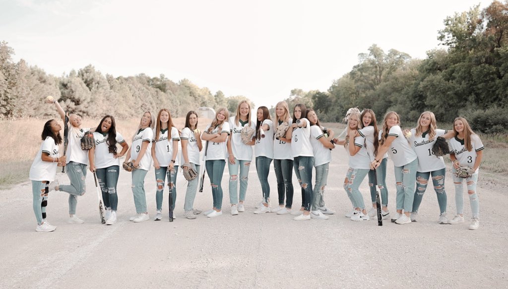 junior year with my bestfriends #rollhawks