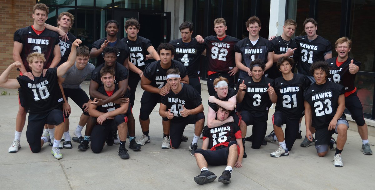 Dion_JTsports's tweet image. Having some fun with @mainesouthfb last week @MaineSouthAth during football preview work.