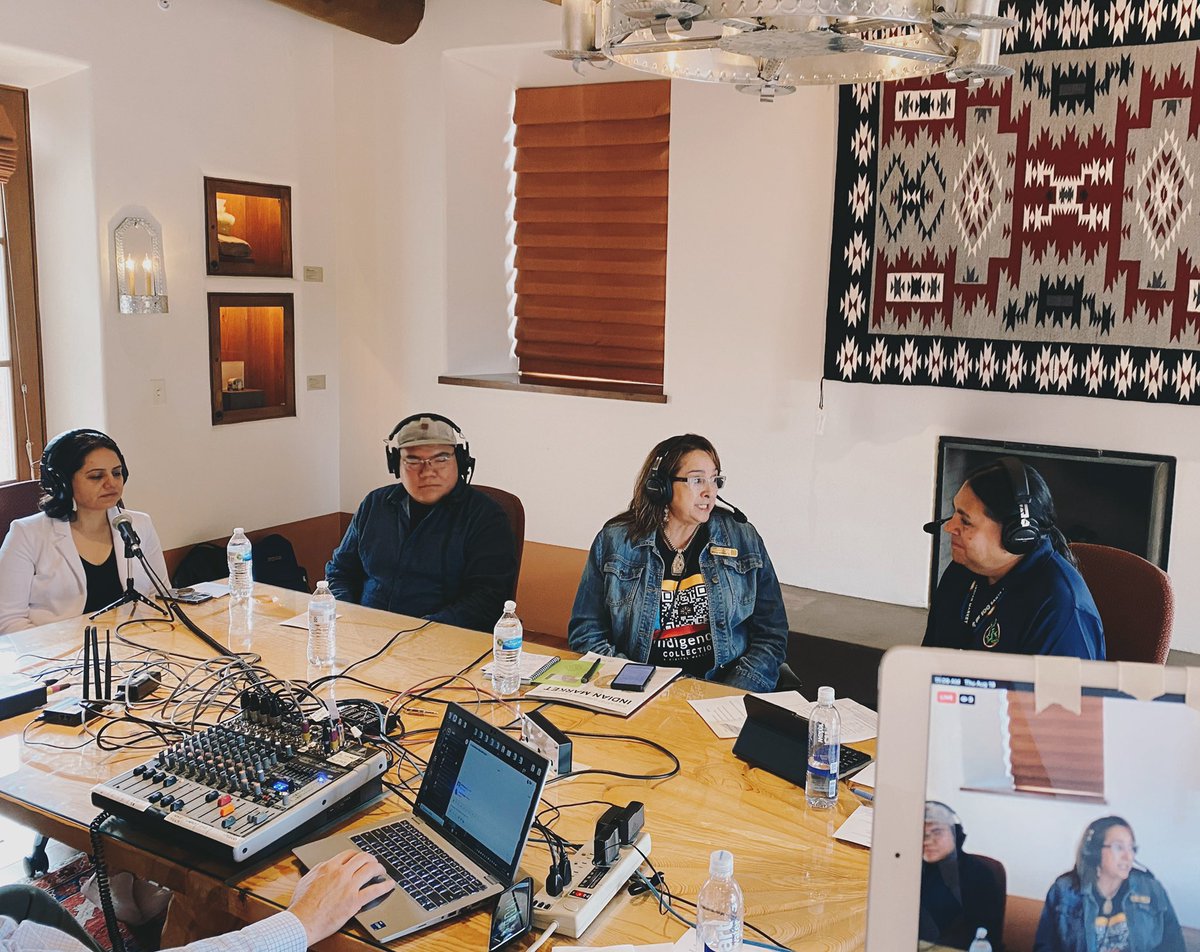 nativeamericacalling tweet media