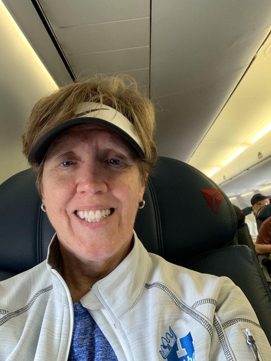 KimCamp4Kids's tweet photo. It’s take off time. Heading to Ohio to kick off their school year. I am so lucky that I get be a Dean AND work with teachers all over the country. #lucky https://t.co/37OVggLVOx
