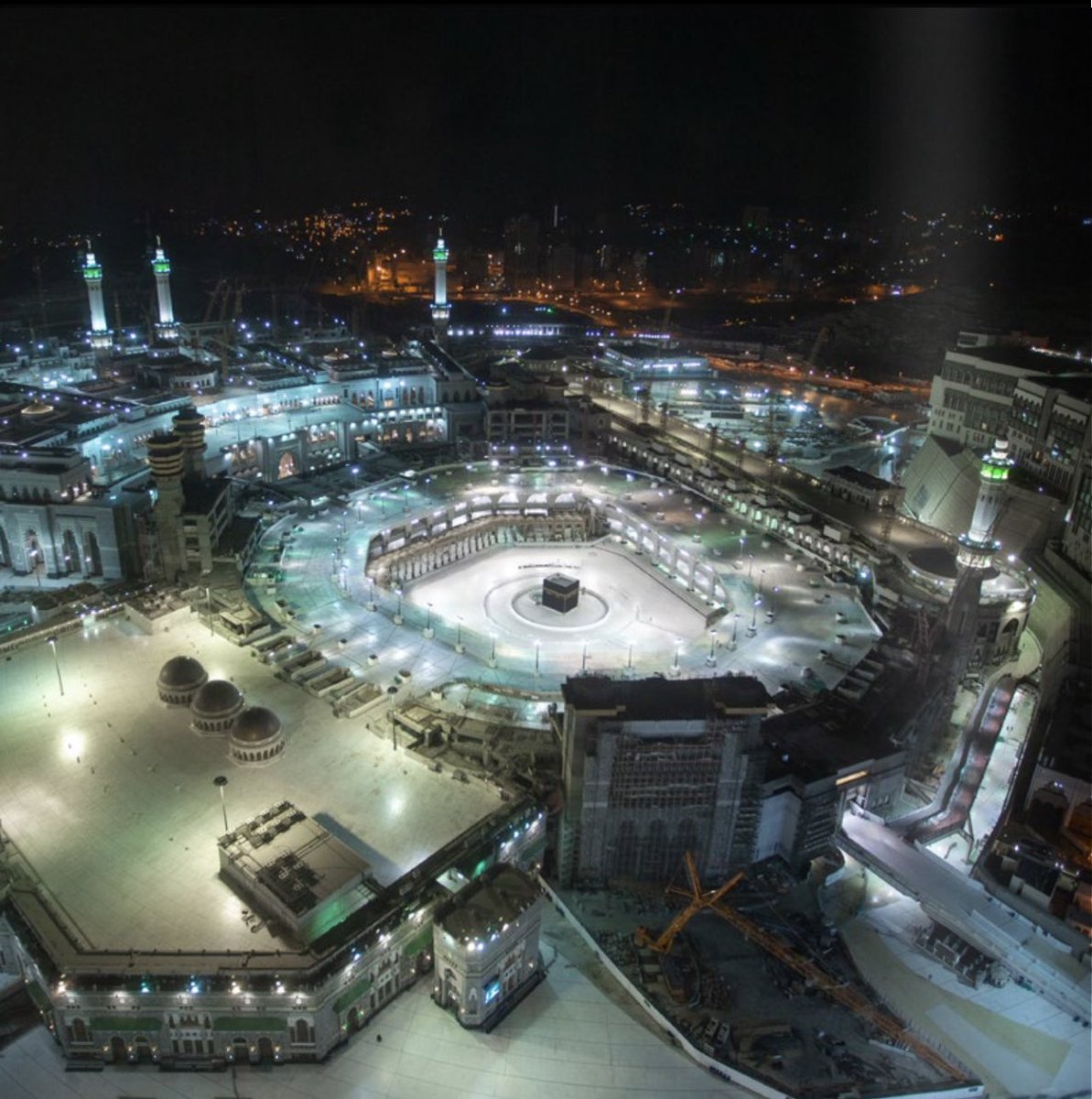 albargawy's tweet photo. 🎞 صور تاريخية لملامح الحياة في السعودية أثناء جائحة كورونا.
🔖 الصور من كتاب أصدره مركز التواصل الحكومي بوزارة الإعلام https://t.co/yJpRu0wAfj