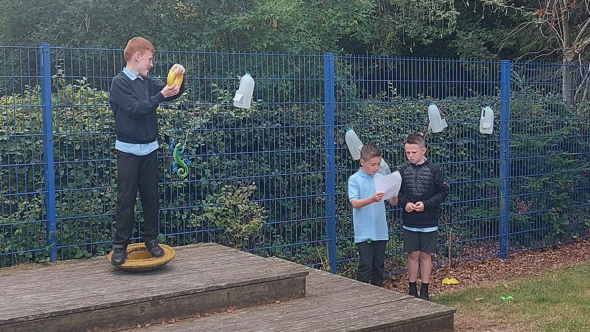 livivillagePS's tweet photo. Drama outdoors and investigating area in P5 today. Positive teamwork in both lessons. #HappyClass https://t.co/5iESVErvhP