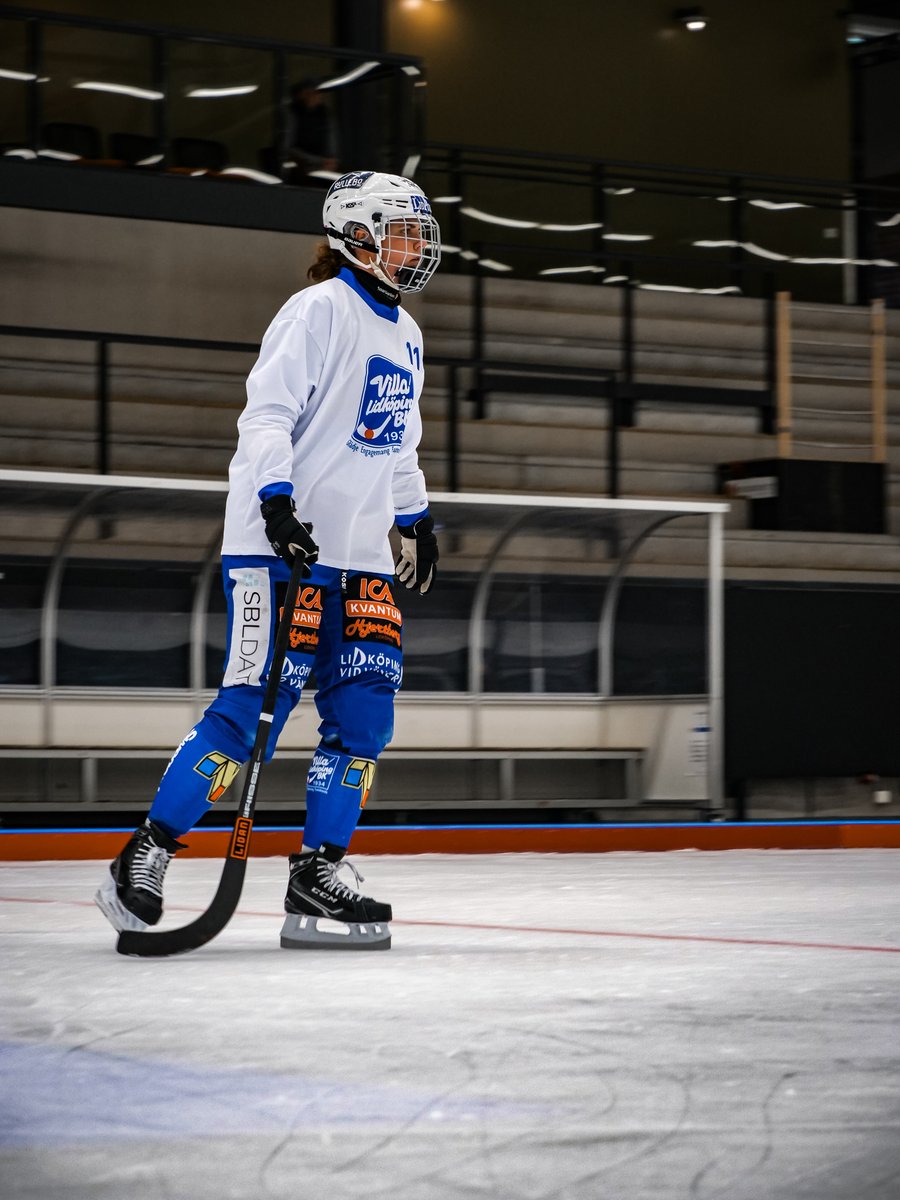 ✅ Säsongens första ispass för regerande mästarlaget! 

#VLBK #Lidköping 
#svbandy