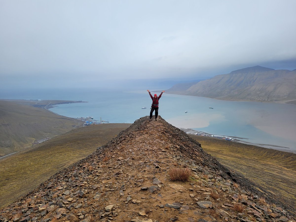 Been back in my dusty hardcore #unisvalbard gear for the last three weeks teaching co2 storage  #AG349 with help from a classy colleague <a href="/Slevans_/">Sian Evans</a>! Have missed the arctic, happy to have the opp to adjunct up here!