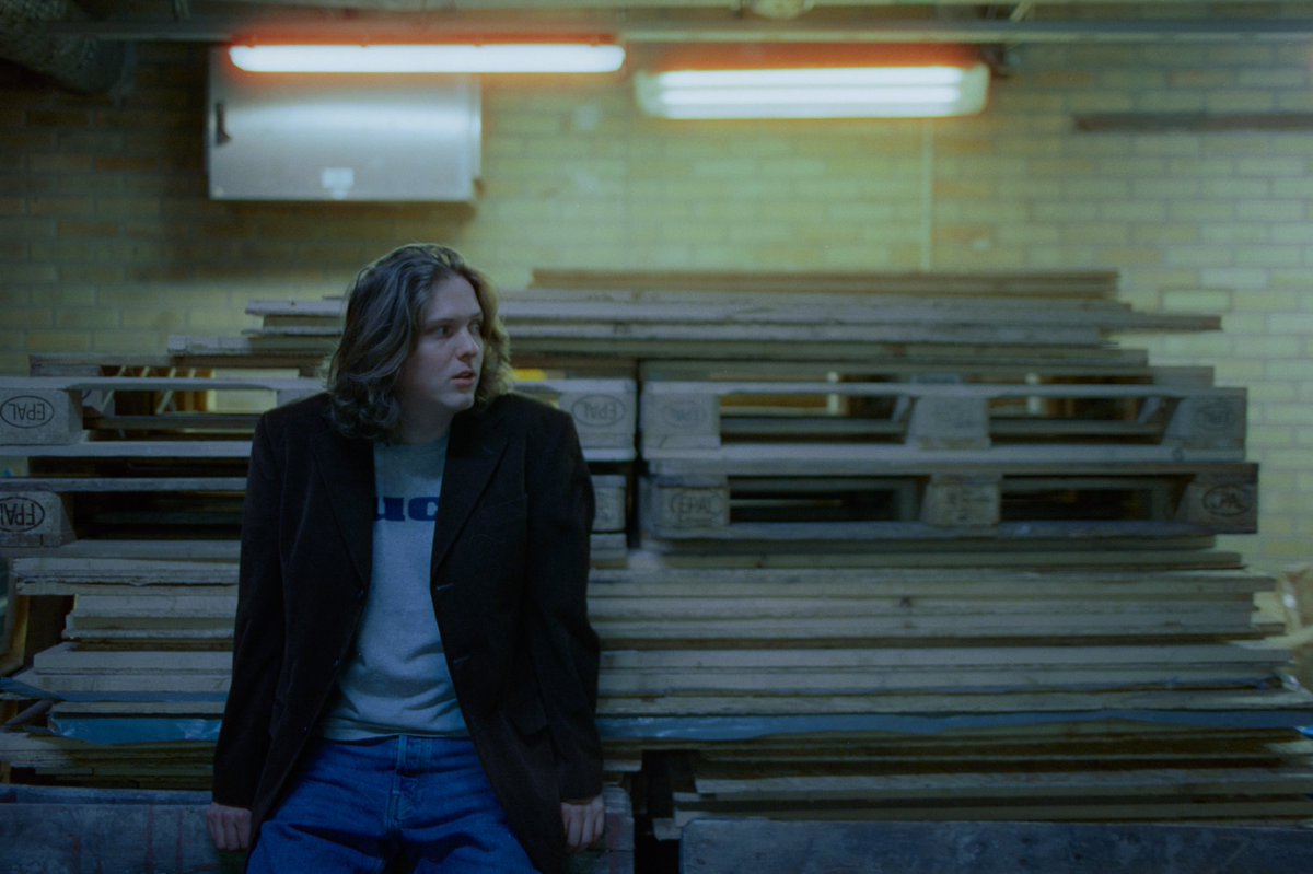 boyinspace's tweet image. Lean On really speaks to me in a mellow yet powerful way. It’s like I can’t get a grip of it like I’m observing a daydream. This song leaves so much room for interpretation, which I love. boyinspace.ffm.to/leanonsingle 

📸: Fredrik Andersson Andersson