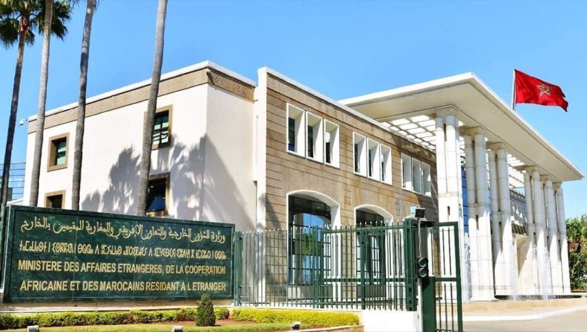 MarocDiplomatie's tweet photo. Le Maroc se félicite de la décision de la République du Pérou de retirer sa reconnaissance de la pseudo "rasd" – prise il y a un an, et de soutenir l’intégrité territoriale du Royaume et son initiative d’autonomie.
➡️ https://t.co/0xmzRquSnT https://t.co/KjSktYW5w5