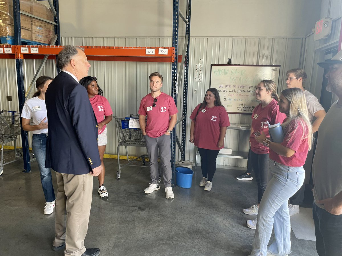 JohnBoozman's tweet photo. The #BustingMyBudget tour is rolling on. Day 3 started with a visit to @nwafoodbank to hear how inflation, supply chain disruptions and high energy prices are impacting its ability to serve those in need, who are also really hurting but can least afford it. https://t.co/2JMI9drWpy