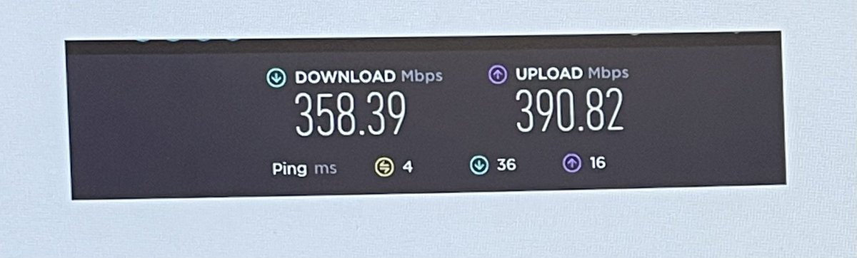 Zookezz's tweet photo. Bro my school has better internet than me 💀💀💀💀 playing next fncs here https://t.co/bRToGqAiaj
